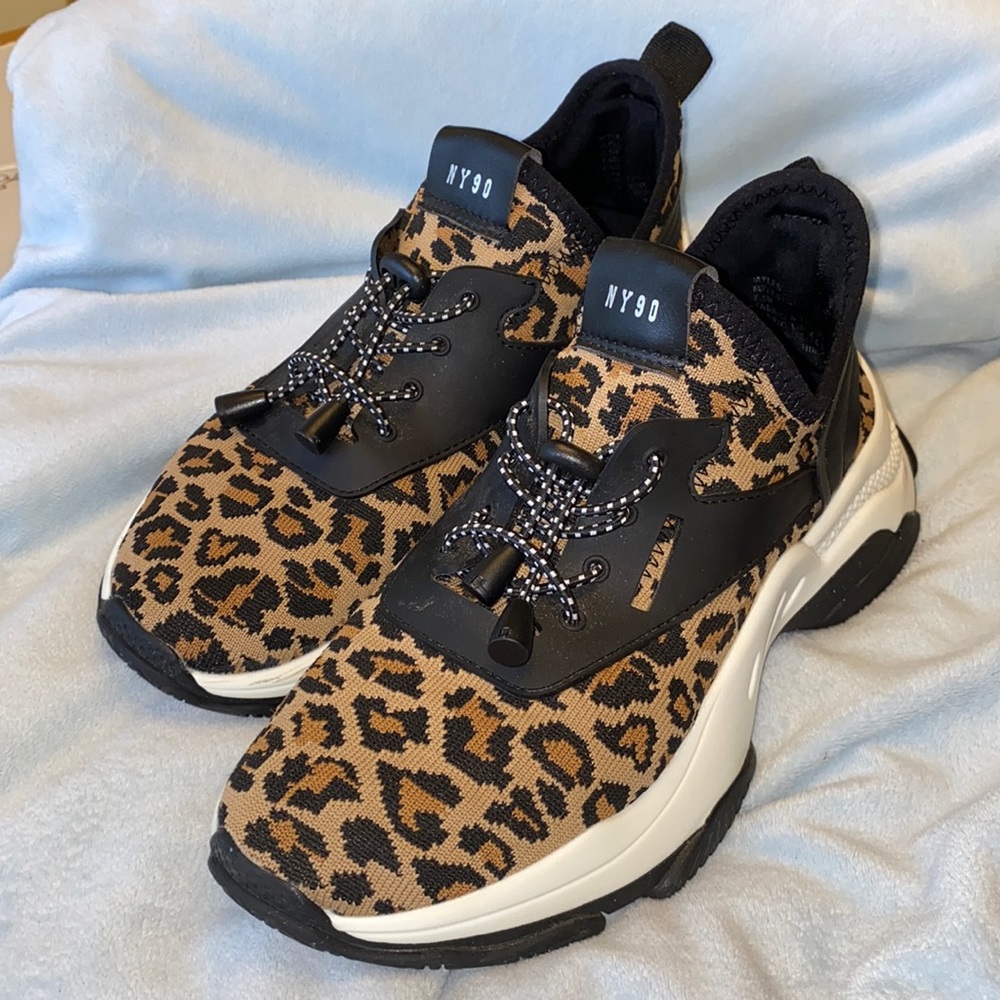 STEVE MADDEN. LEOPARD PRINT. NY 90. MYLES SLIP ONS
